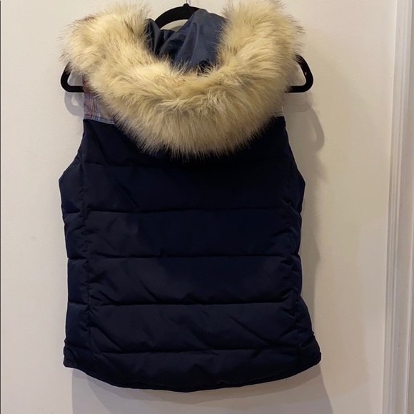 Gap + Pendleton Faux Fur Vest - Picture 5 of 10
